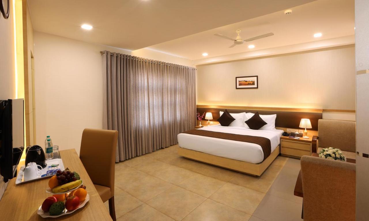 Flora Charishma Residency Aluva Hotel Kochi Exterior photo